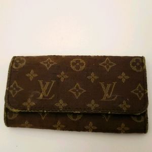Authentic Louis Vuitton Mini Lin 4 Key Holder